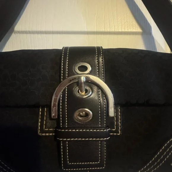 Coach Soho Buckle Flap Black Signature Shoulder Bag Y2K Vintage G0530-3628 - Picture 4 of 12